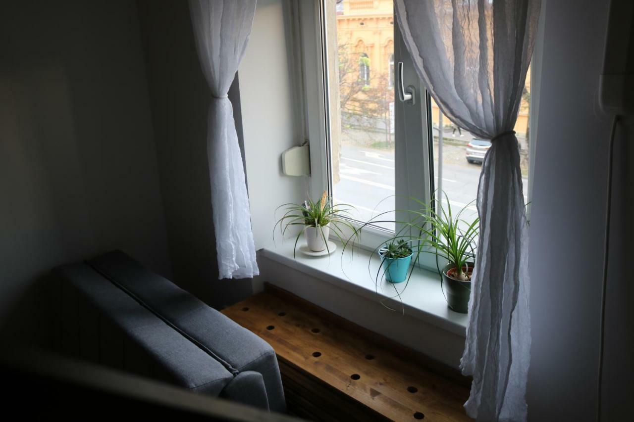 Apartment F6 Osijek Buitenkant foto