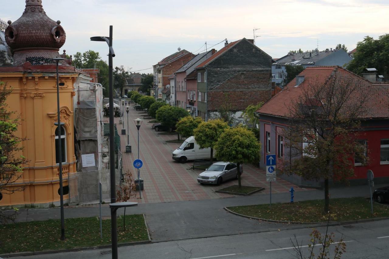 Apartment F6 Osijek Buitenkant foto